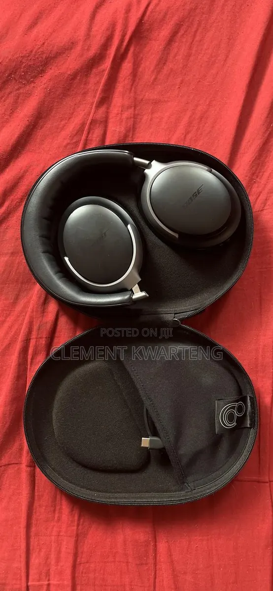 Bose Quietcomfort Ultra Headphones Gen 1 · Photo 1