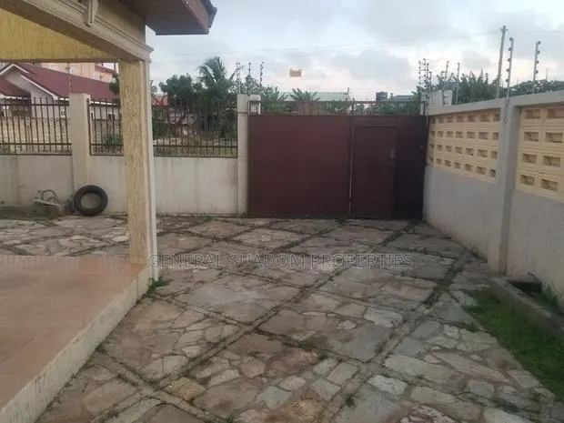 3bdrm House in Suadom Properties, Baatsona Total for rent · Photo 1