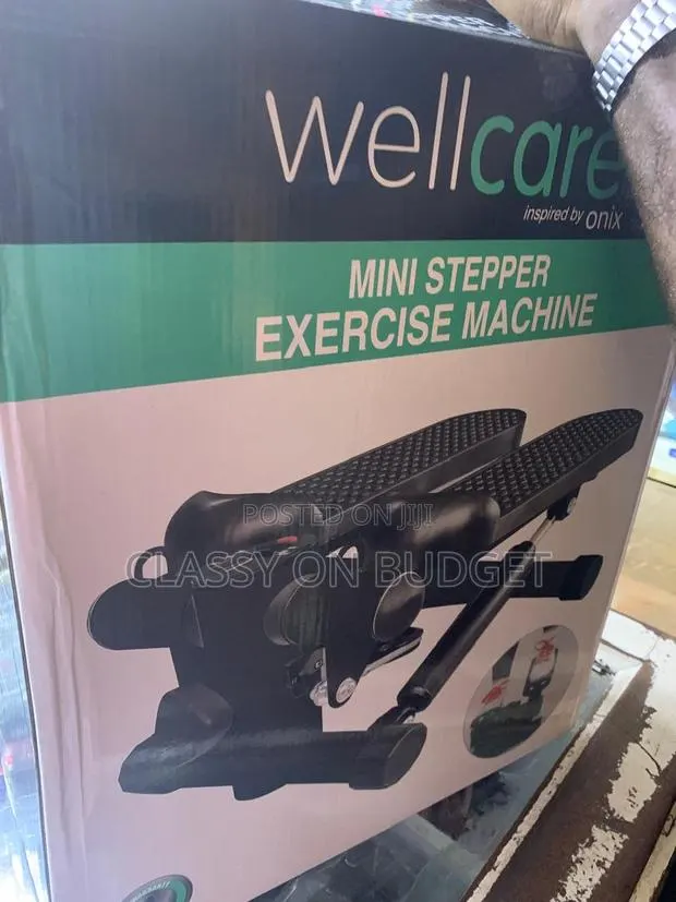 Mini Steeper With Resistant Band · Photo 1