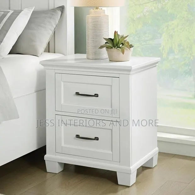 Nightstand(Rose) · Photo 1