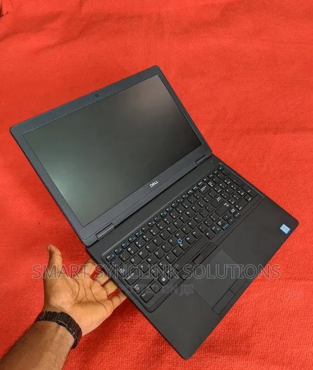 New Laptop Dell Latitude 5591 8GB Intel Core I5 SSD 256GB · Photo 1