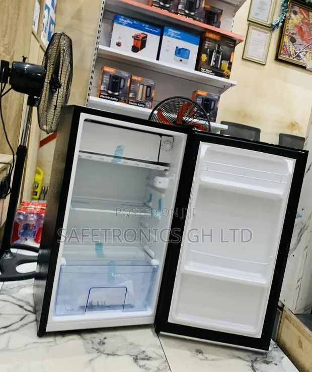 Secure Top Mount Black Pearl Refrigerator 86liters Pf109 · Photo 1