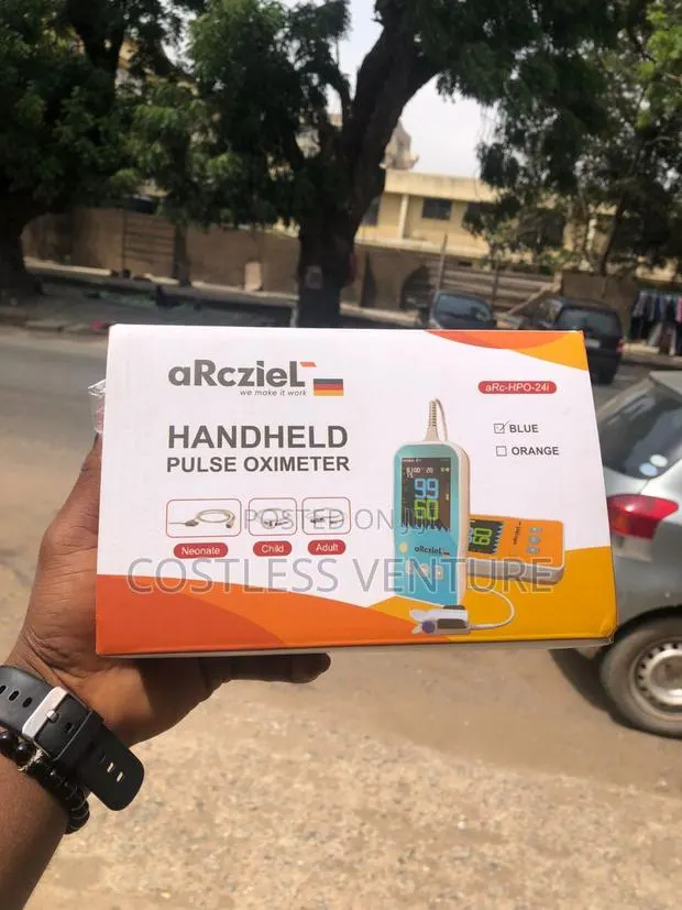 Arcziel Handheld Pulse Oximeter With Neonate ,Child and Adult Probes · Photo 1