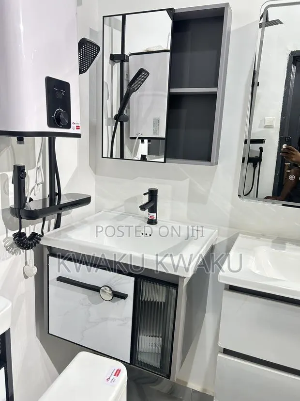 60cm Cabinet · Photo 1