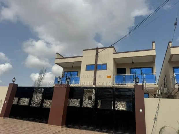 4bdrm House in Tantra Hill, Achimota for sale · Photo 1