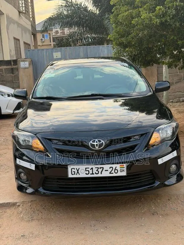 Toyota Corolla 2013 Black · Photo 1