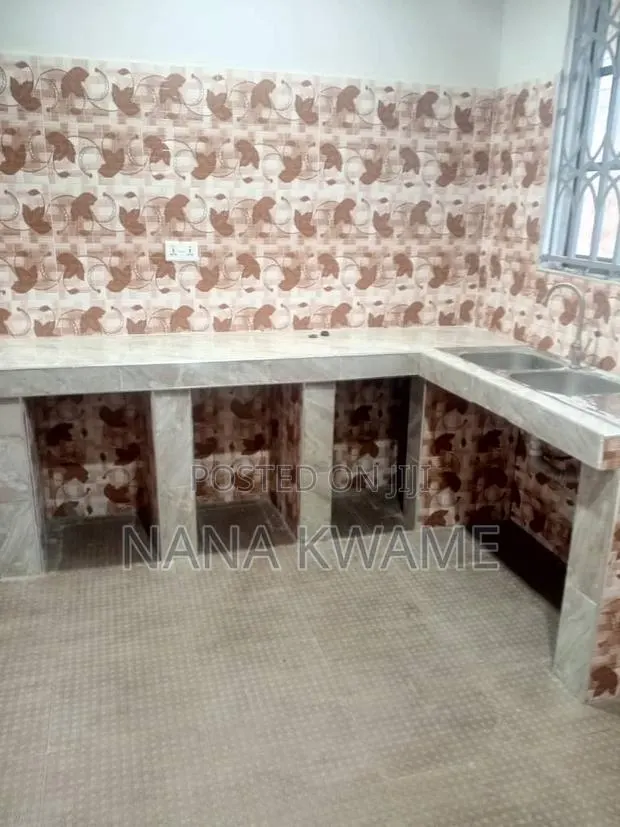 Furnished 4bdrm Apartment in Richmoni Estate, Kumasi Metropolitan · Photo 1
