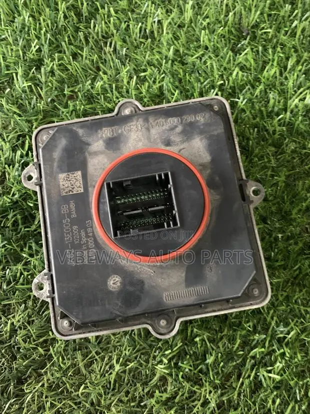 Range Rover Sport 2018-2023 Headlights Charger Original · Photo 1