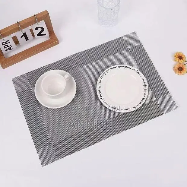 Placement Mat or Table Mat · Photo 1