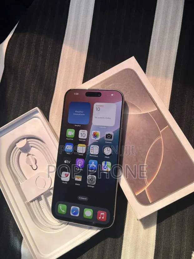 Apple iPhone 16 Pro Max 256 GB Silver · Photo 1