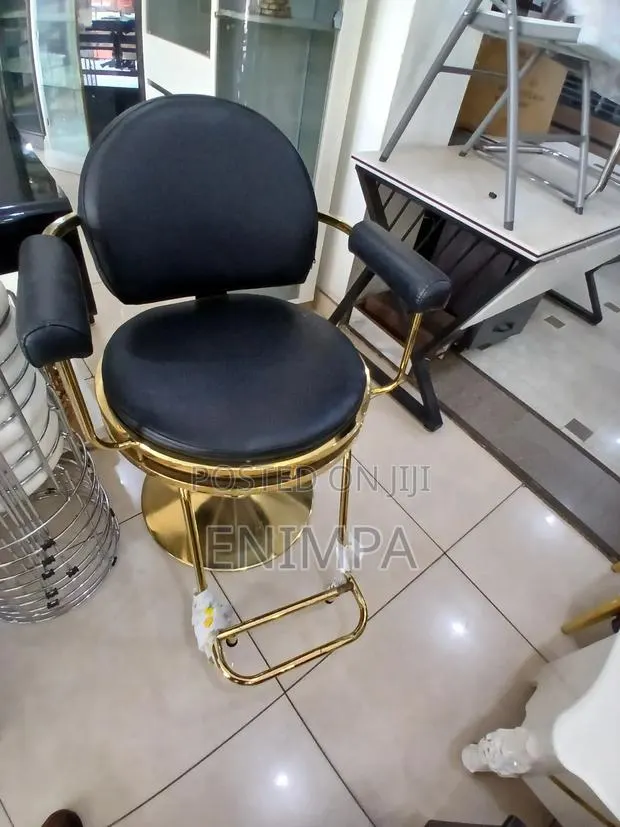 An Authentic Black Saloon Chair · Photo 1