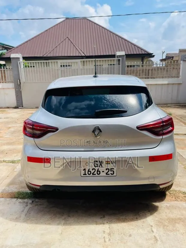 Renault Clio for Rent · Photo 1