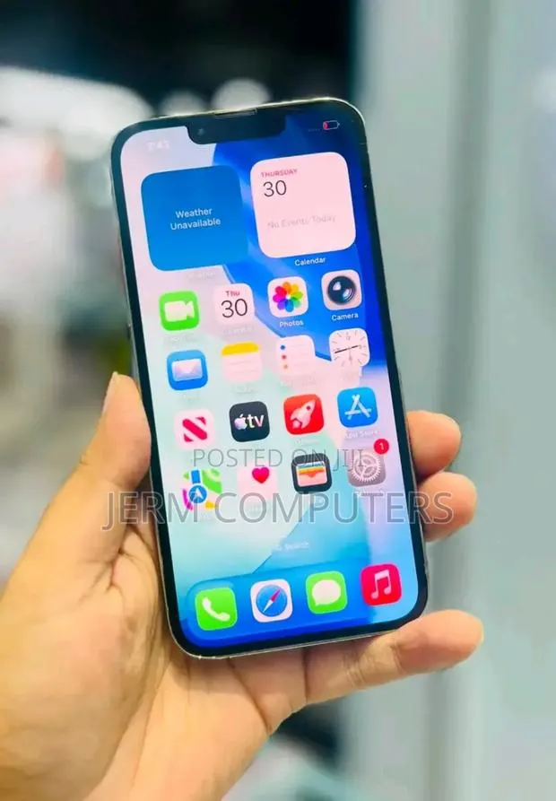 Apple iPhone 13 Pro 128 GB Gold · Photo 1