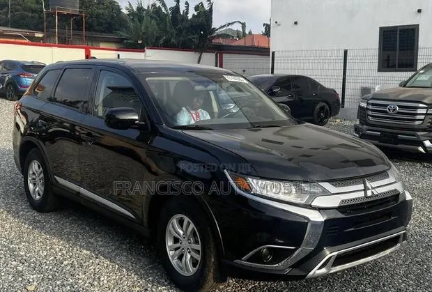 Mitsubishi Outlander ES AWC 2019 Black · Photo 1