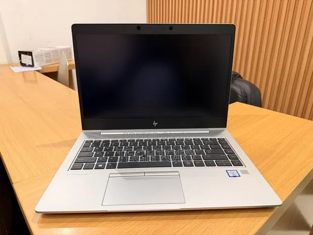Laptop HP EliteBook 840 G6 16GB Intel Core i7 SSD 256GB · Photo 1