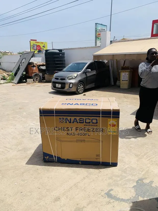 Hot Deal on Nasco Chest Freezer Nasco Nas-400fl · Photo 1