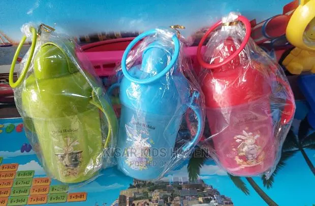 Kids Water Bottle With Straw · Photo 1