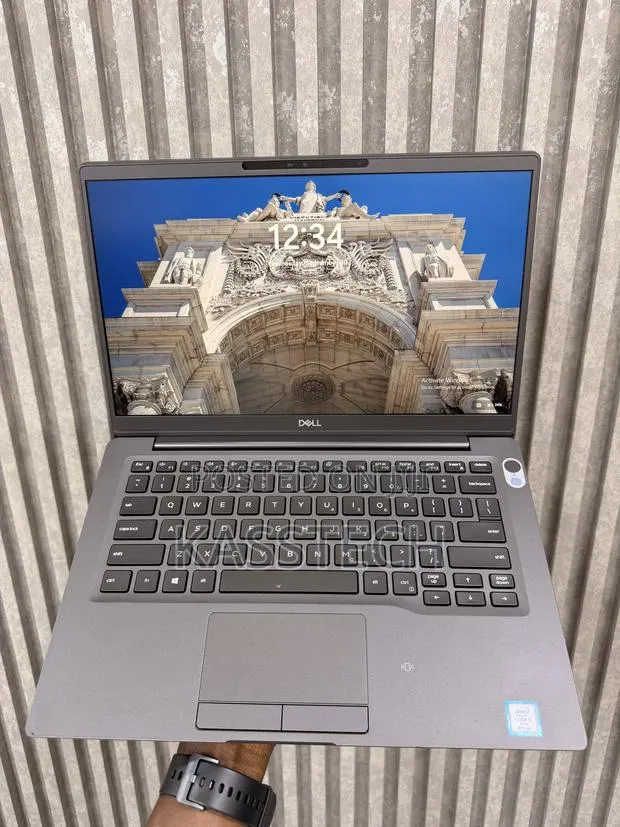 Laptop Dell Latitude 5300 8GB Intel Core i5 SSD 256GB · Photo 1