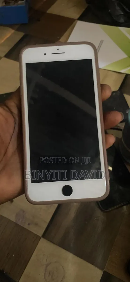 Apple iPhone 7 Plus 128 GB Black · Photo 1