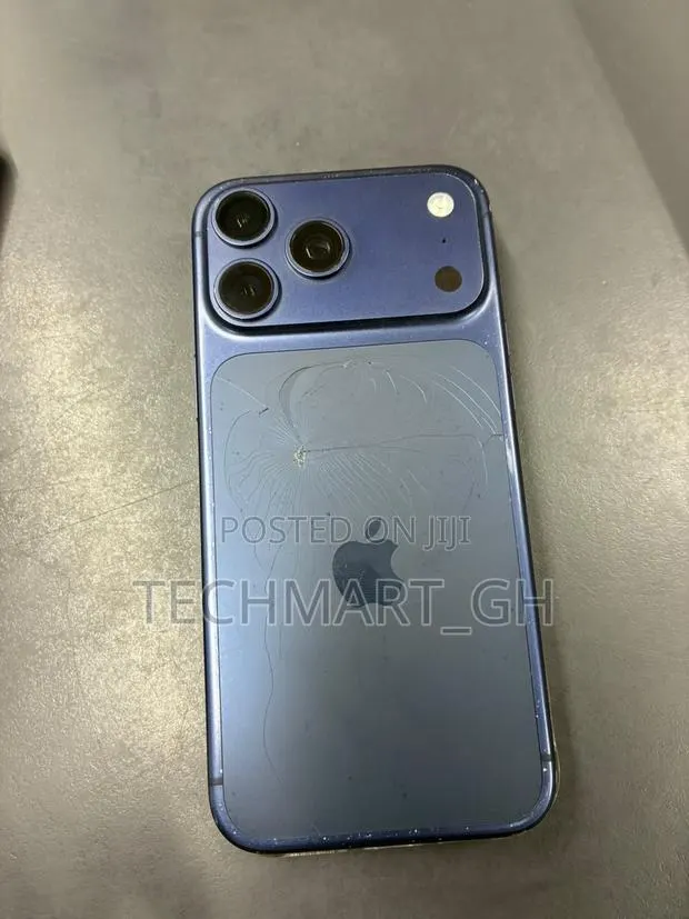 Apple iPhone 17 Pro Max 256 GB Blue · Photo 1