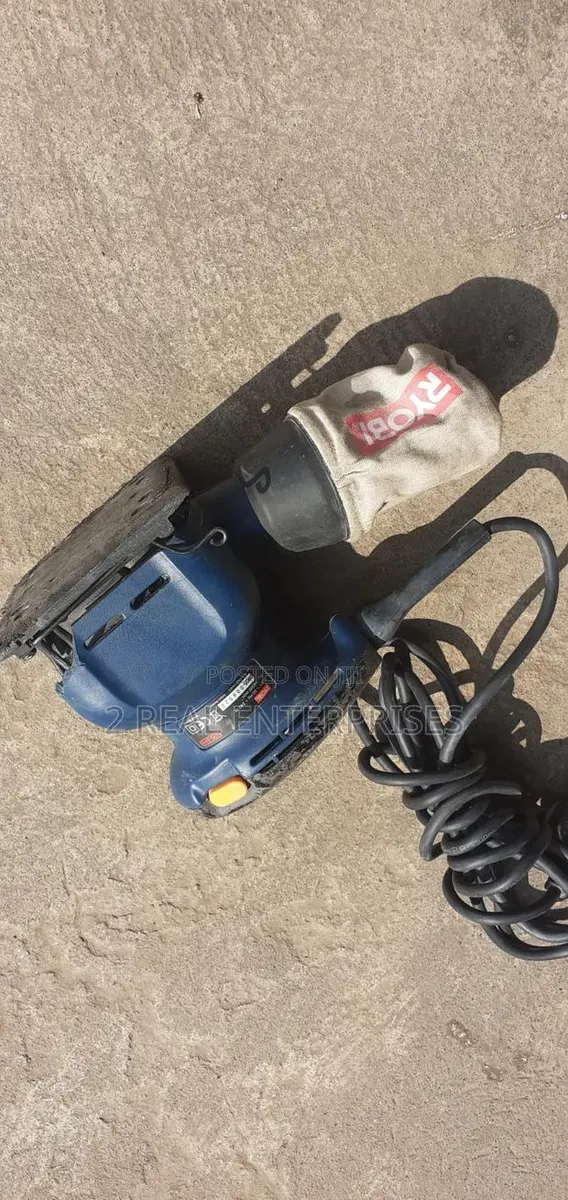Ryobi Corded 1/4-Sheet Palm Sander With Attached Dust Collection Bag · Photo 1