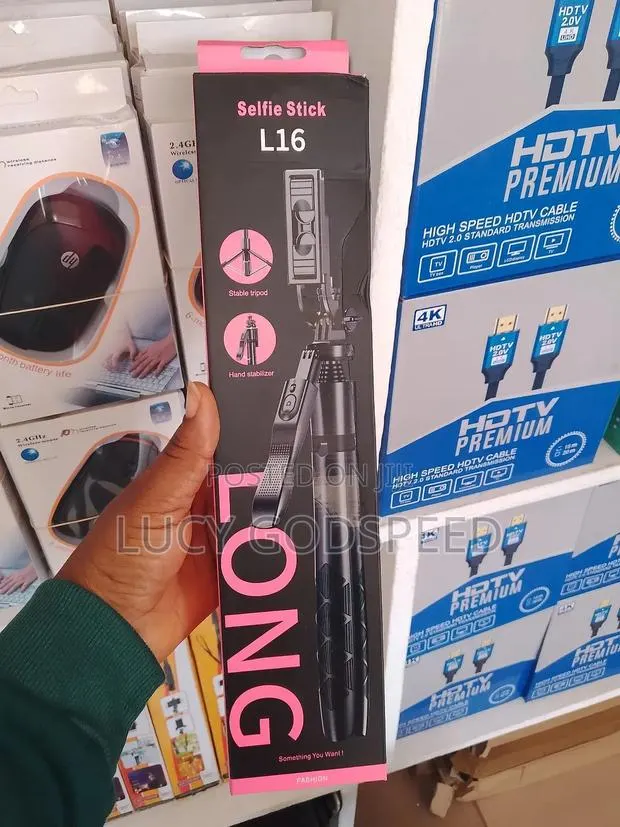 L16 Tripod Selfie Stick · Photo 1