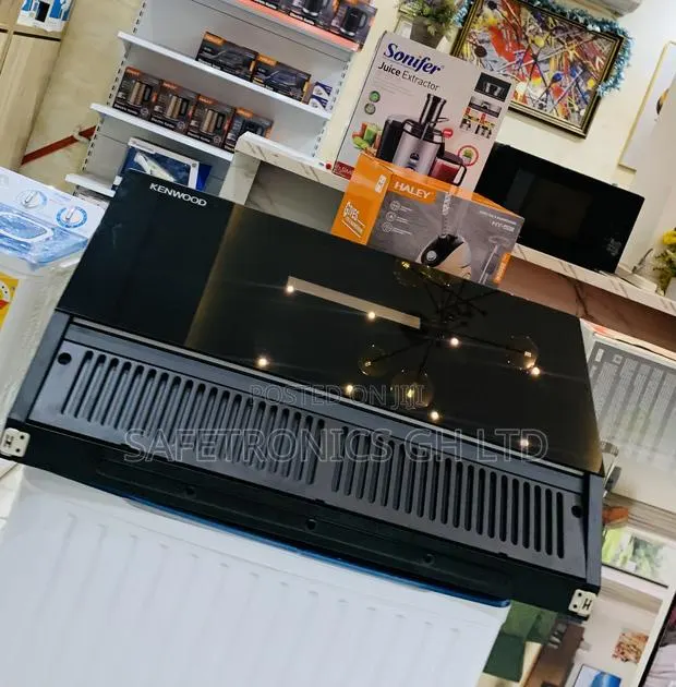 Valuable Neat Kenwood 90cm Extractor in a Mirror Black · Photo 1