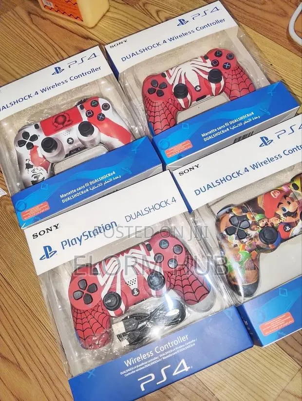 Brand New PS4 Controllers · Photo 1