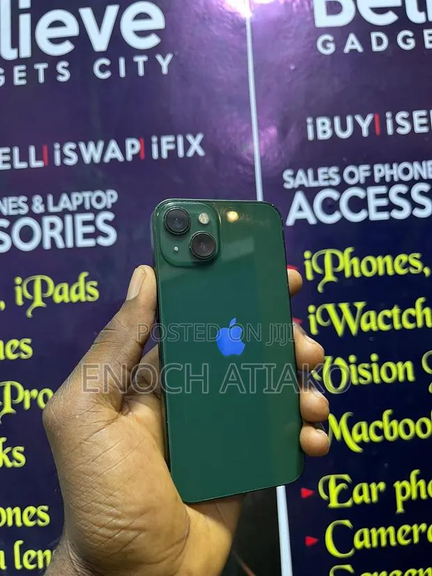 Apple iPhone 13 128 GB Green · Photo 1