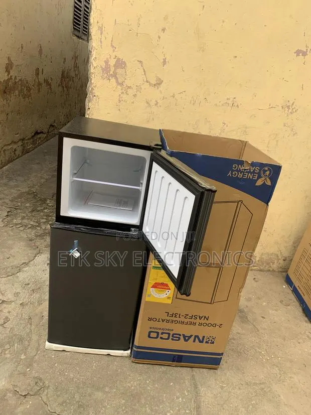 Massive Nasco NasF2-13FL Double Door Fridge · Photo 1