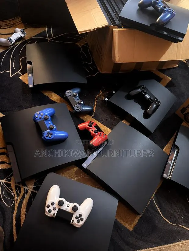 Ps3 Slim Loaded With Game a Controller (Cash on Delivery) · Photo 1