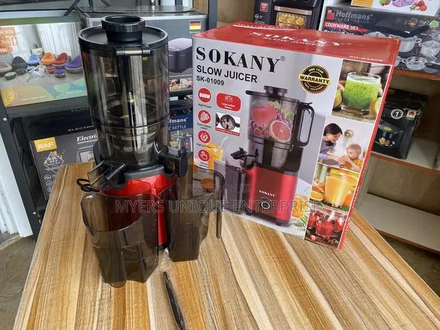 Whole Fruit Slow Juicer With Large Feeding Chute · Photo 1