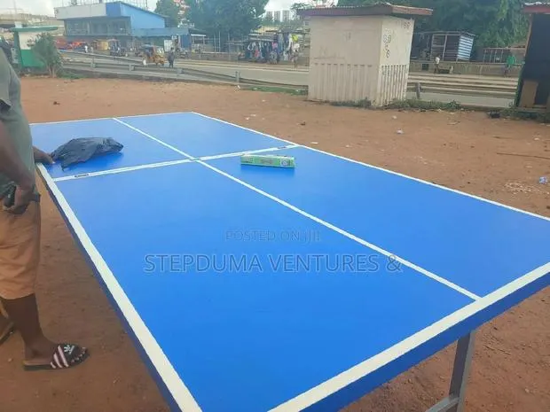 Table Tennis Board With Metal Stands · Photo 1