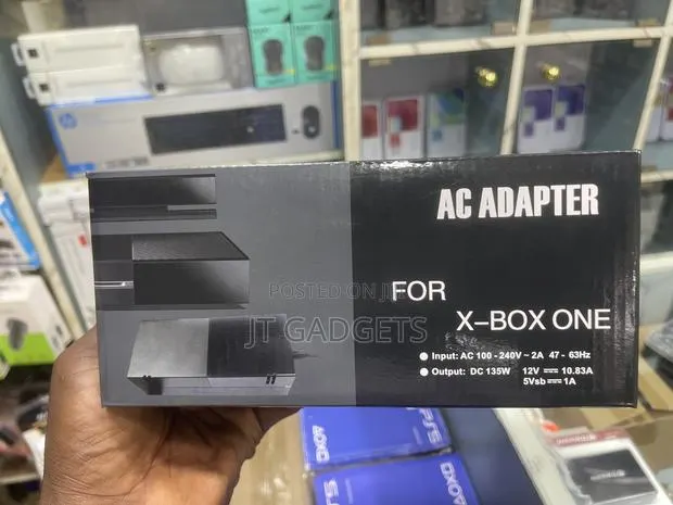 Xbox One AC Adapter (135W) · Photo 1