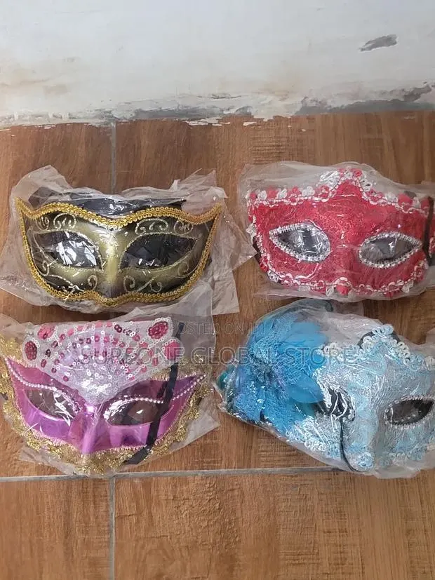 Carnival Painted Half Face Mask Set · Photo 1