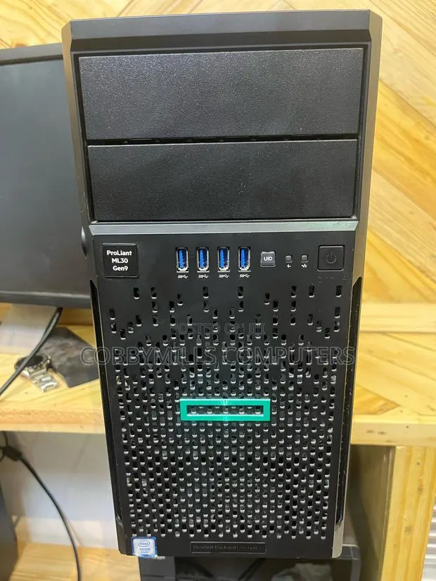 Server HP ProLiant ML 8GB Intel Xeon HDD 2T · Photo 1