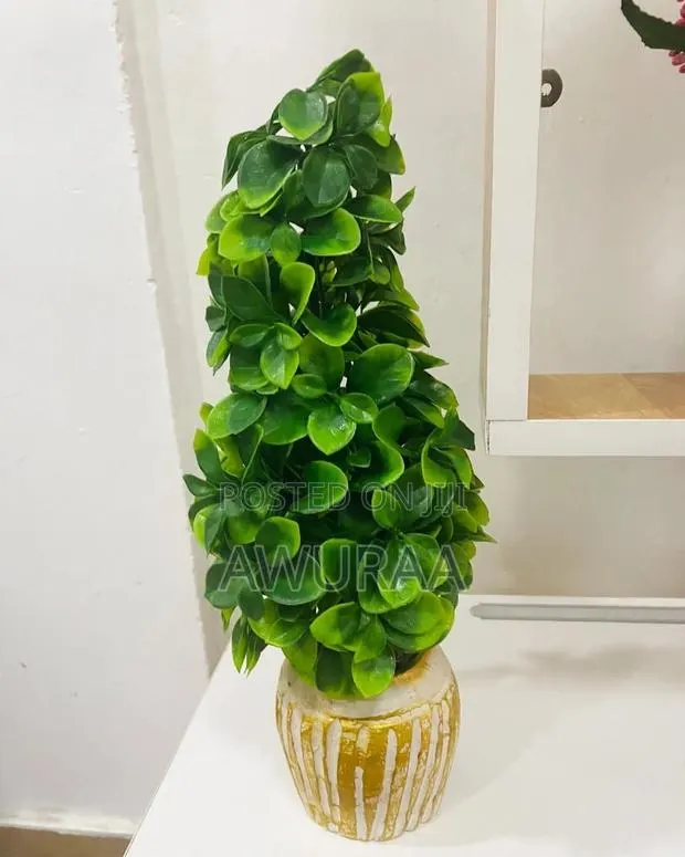 Artificial Decorative Flowers · Photo 1