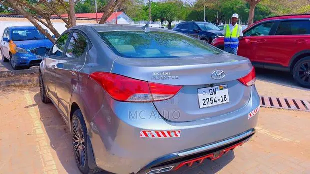 Hyundai Elantra 2013 Silver