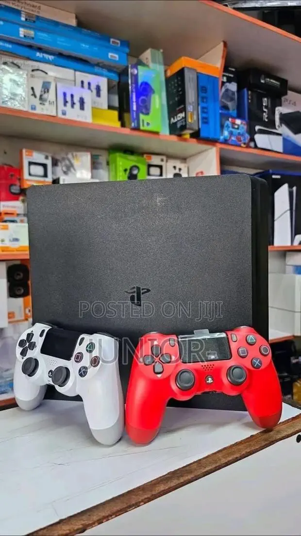 PS4 Slim With Current Games Fc27 Etc · Photo 1