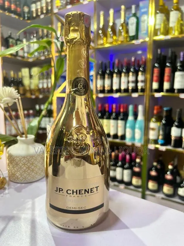 Jp Chenet Divine Gold · Photo 1