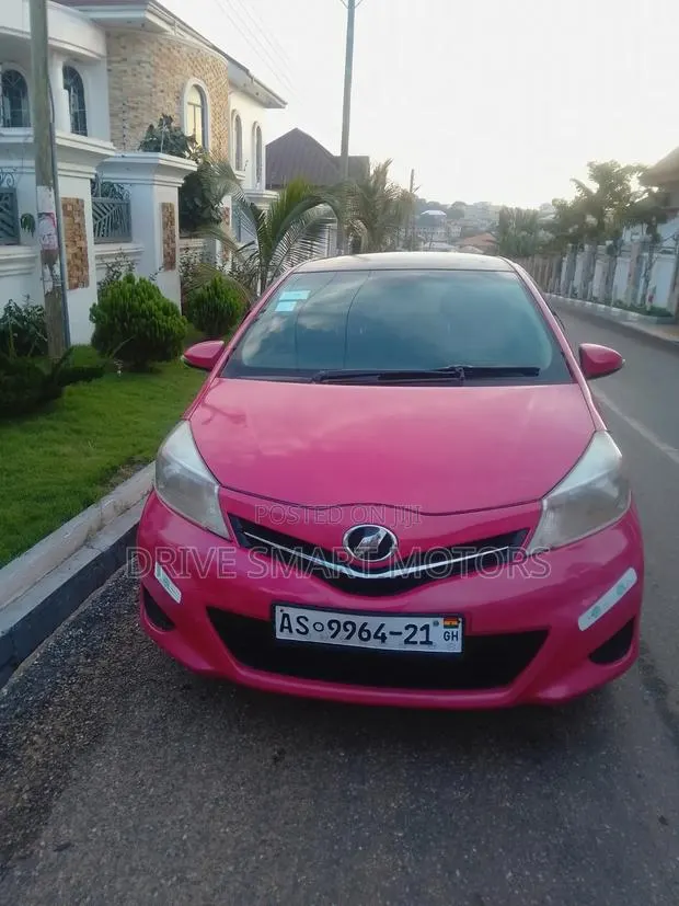 Toyota Vitz 2012 Pink · Photo 1