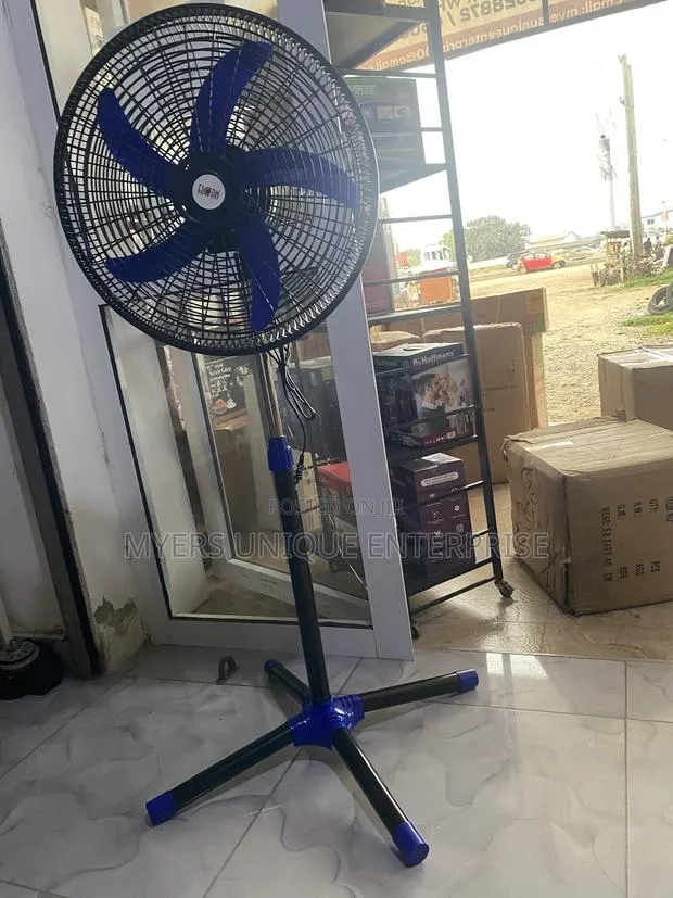 18" Industrial Fan Stable Base · Photo 1