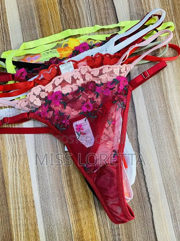 Seamless G-String Panties · Photo 1