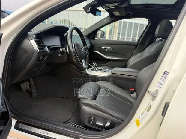 BMW 330 2019 White · Photo 1