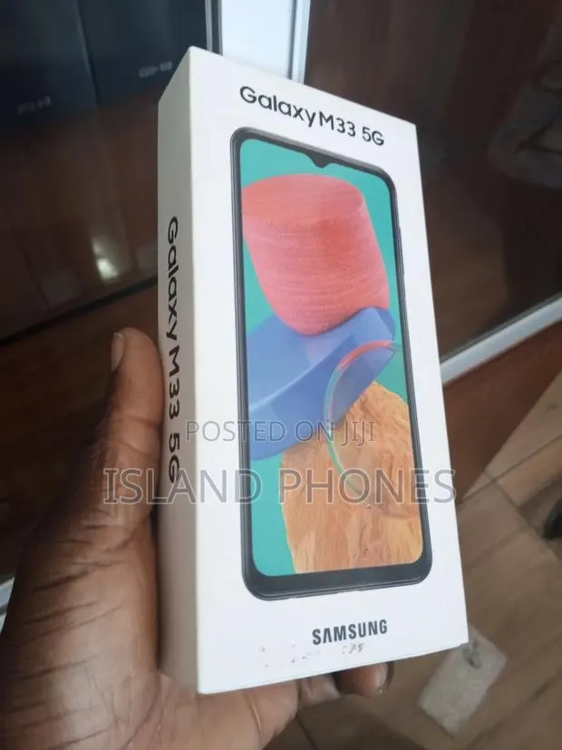 New Samsung Galaxy M33 128 GB Black · Photo 1