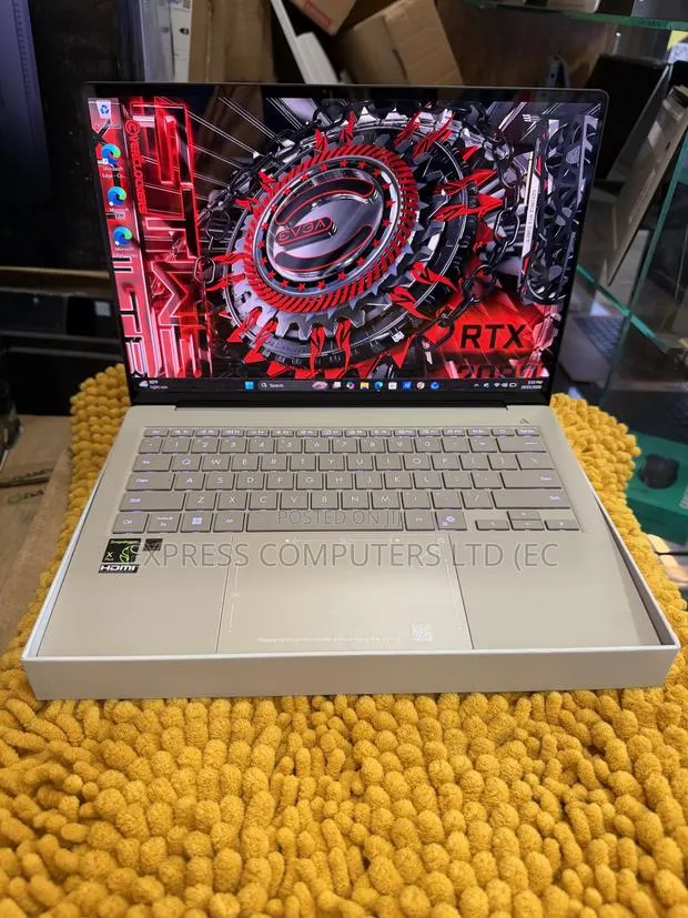 Laptop Asus Zenbook 14 OLED 16GB Qualcomm Snapdragon X Plus SSD 512GB · Photo 1