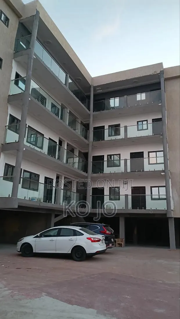 2bdrm Apartment in American House for rent