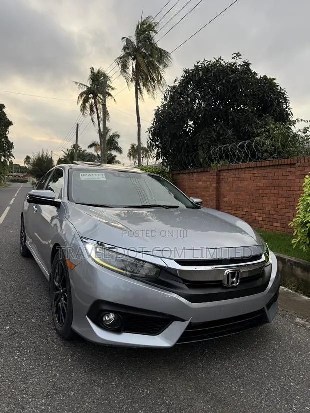 Honda Civic Touring Sedan 2018 Gray · Photo 1