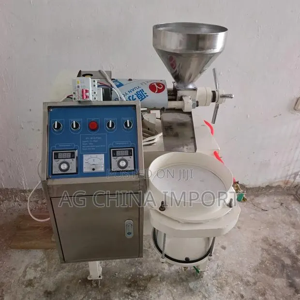 I Extract Oil From Seeds and Filter for Customers · Photo 1