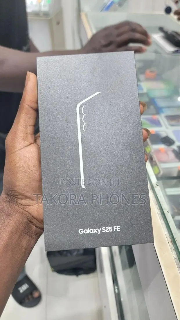 New Samsung Galaxy S25 FE 256 GB Black · Photo 1